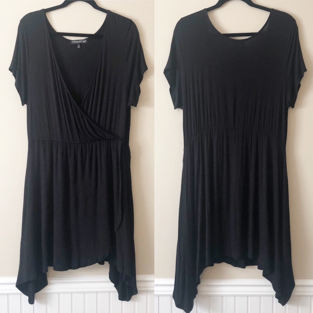 NWOT Living Doll wrap top